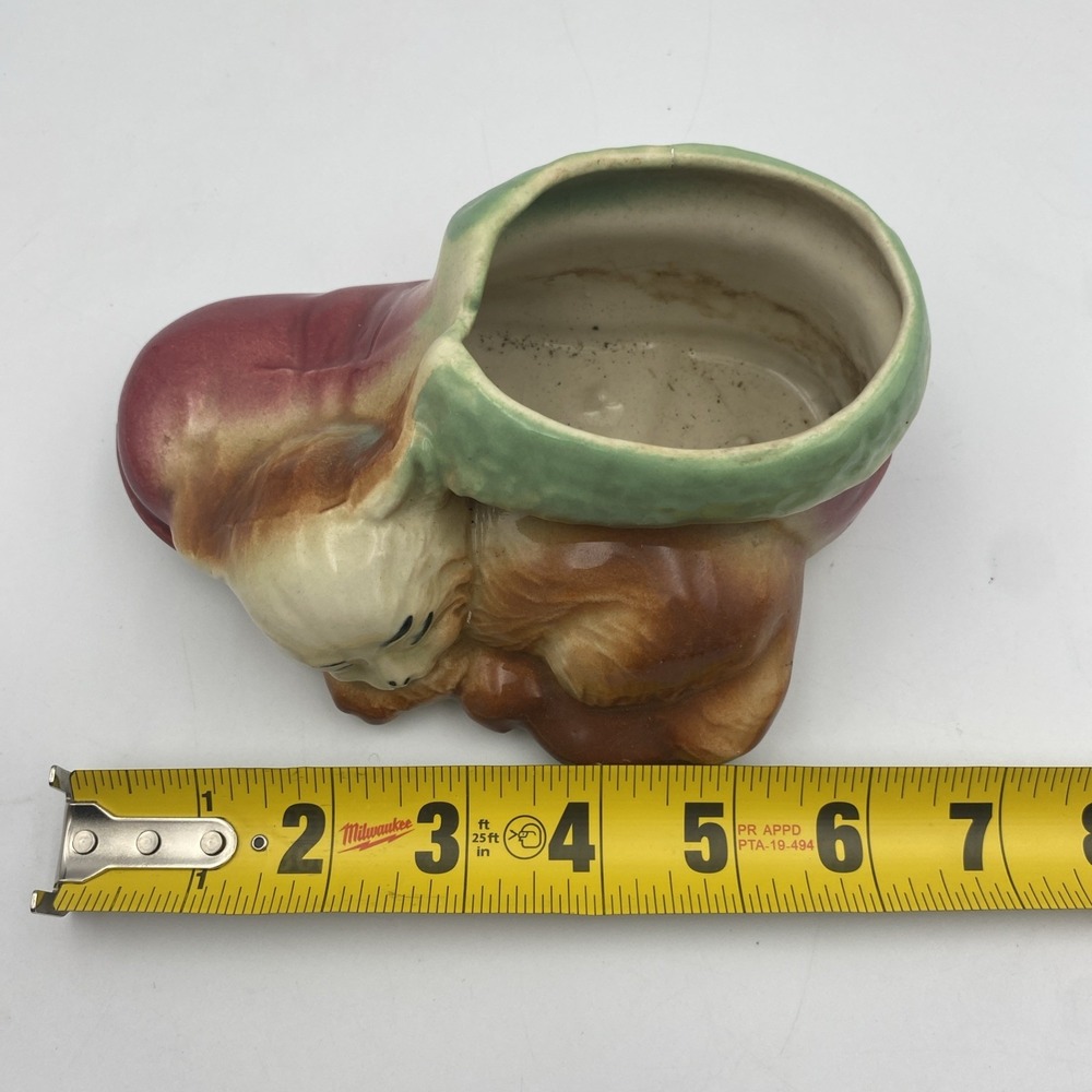 Vintage Shawnee Pottery Cat Kitten Curled Up With Boot Shoe Planter Red Green - Picture 5 of 7